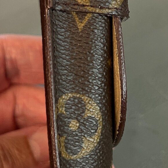 Louis Vuitton Monogram Glasses Case - Picture 3 of 8
